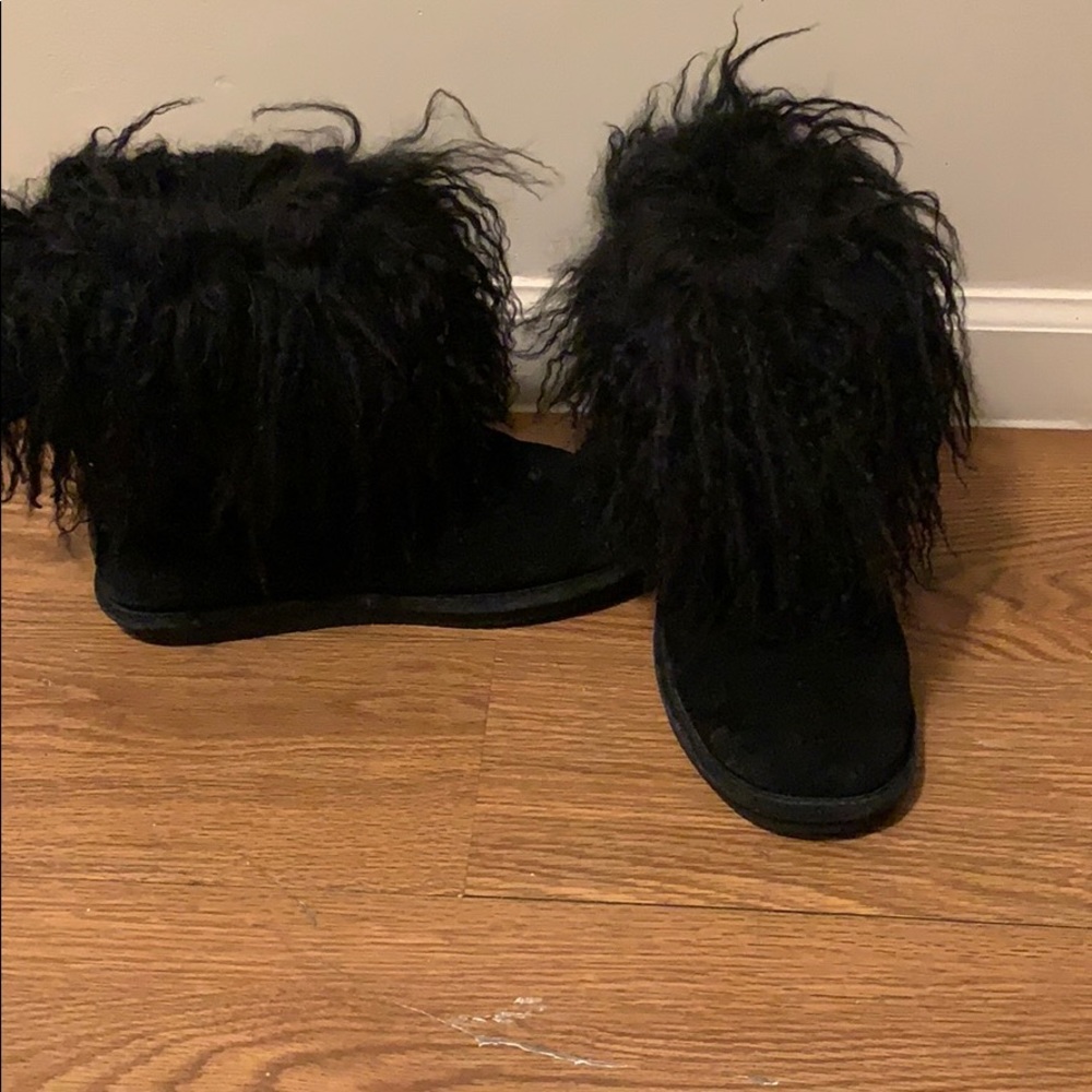 Black bearpaw boots